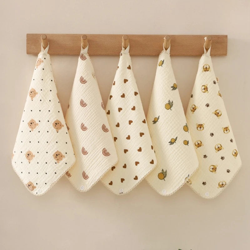 Newborn Drooling Bib Gauze Handkerchief Bib Organic Cotton Soft and Absorbent Baby Scarf Cute Cartoon Bear Print Towels
